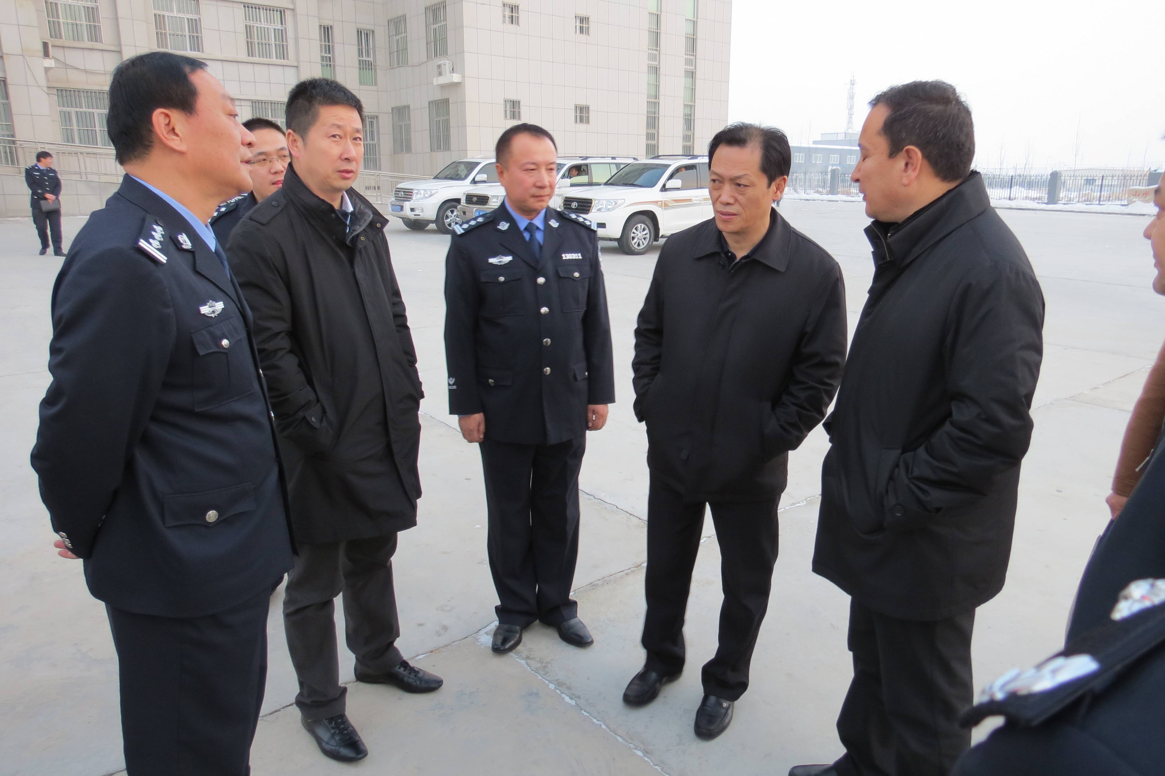 巴州公安局开发区分局揭牌