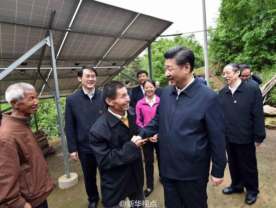 习近平考察安徽金寨